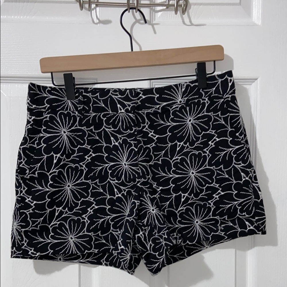 LOFT floral embroidered shorts NWT